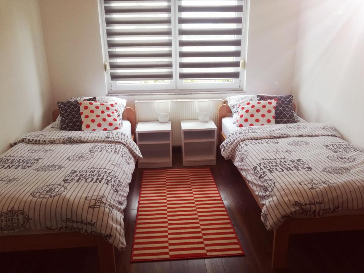 Apartman Maja Apartman Otocsán Kültér fotó
