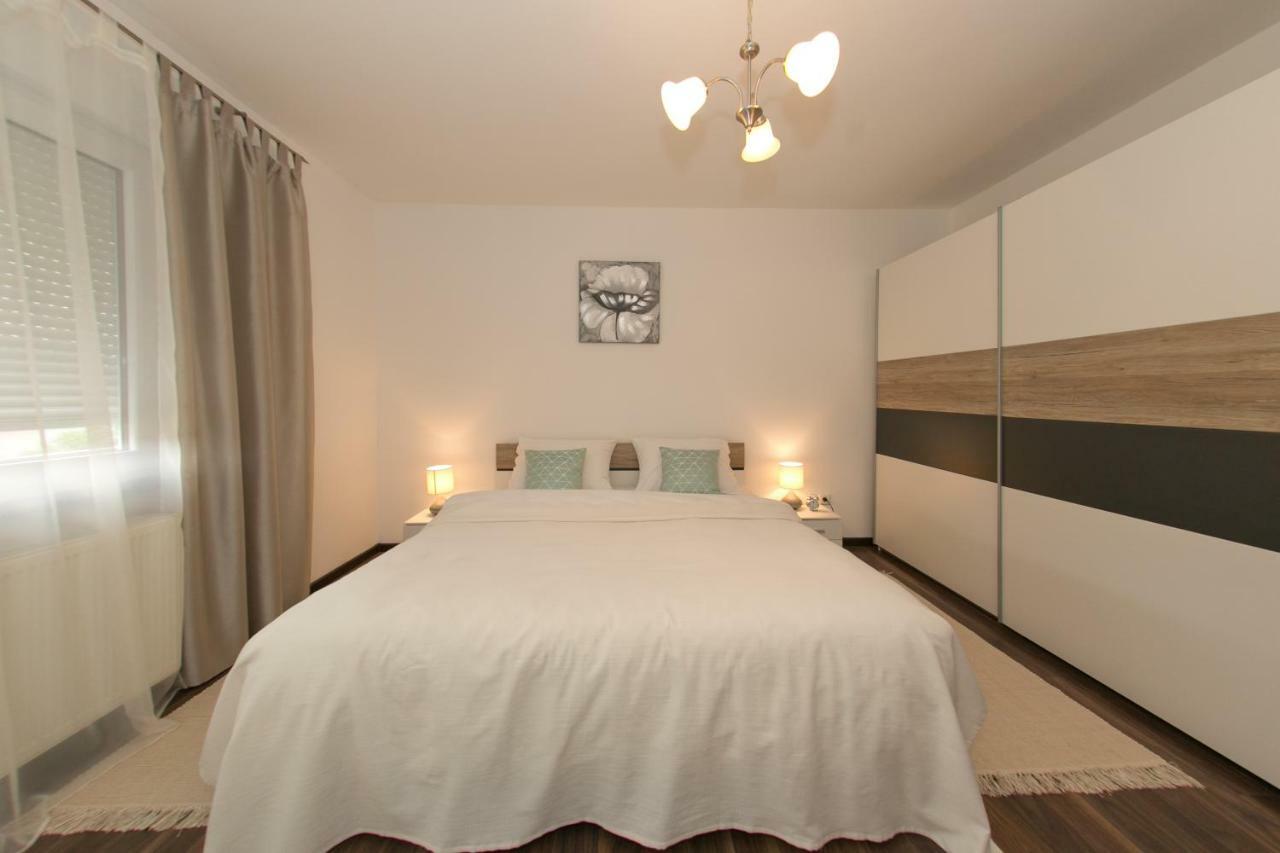 Apartman Maja Apartman Otocsán Kültér fotó
