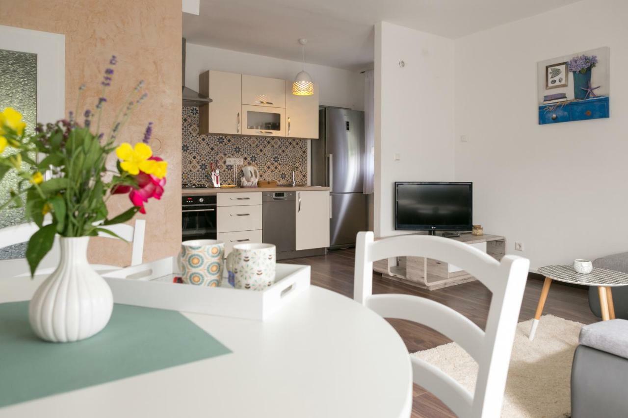 Apartman Maja Apartman Otocsán Kültér fotó